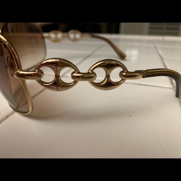 Gucci Gold Chain Sunglasses main image 4